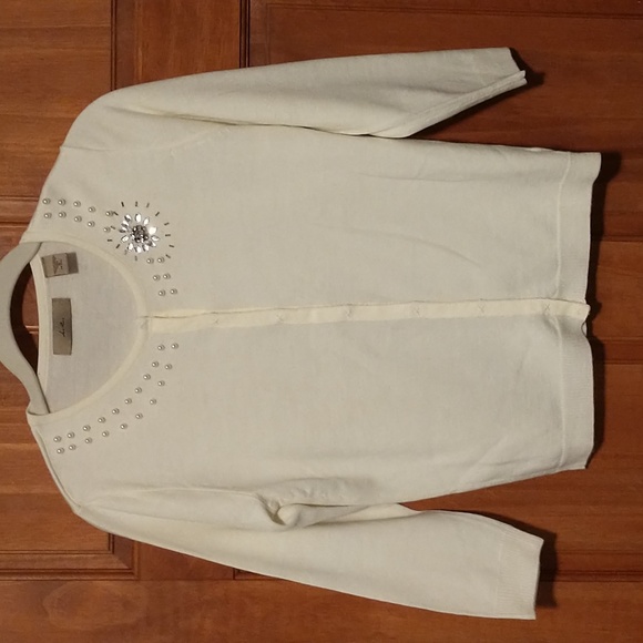 i.e. woman's size S 3/4 sleeve lightweight cardigan w beads, faux gems - Picture 11 of 12